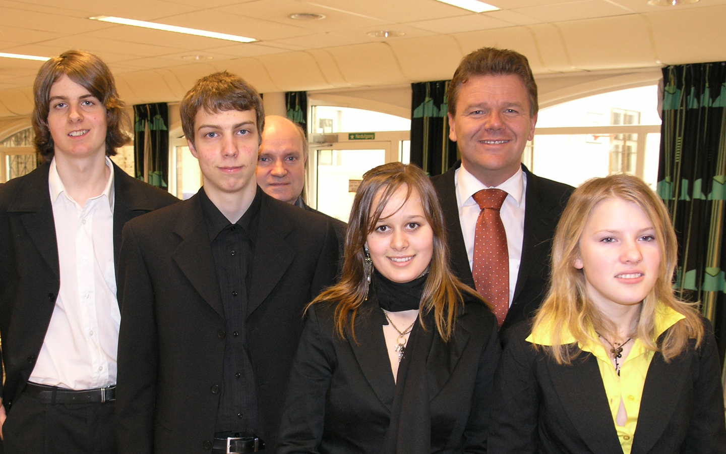 Tredjeprisvinnere av Holbergprisen i skolen 2005. Foto: Marit Hommedal / Scanpix