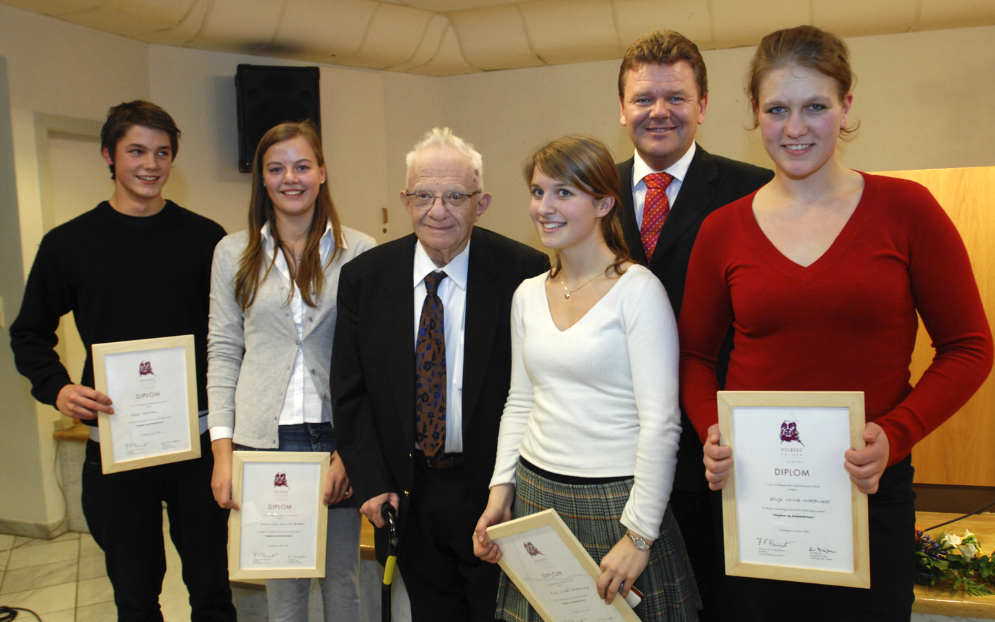 Førsteprisvinnere av Holbergprisen i skolen 2006. Foto: Marit Hommedal / Scanpix