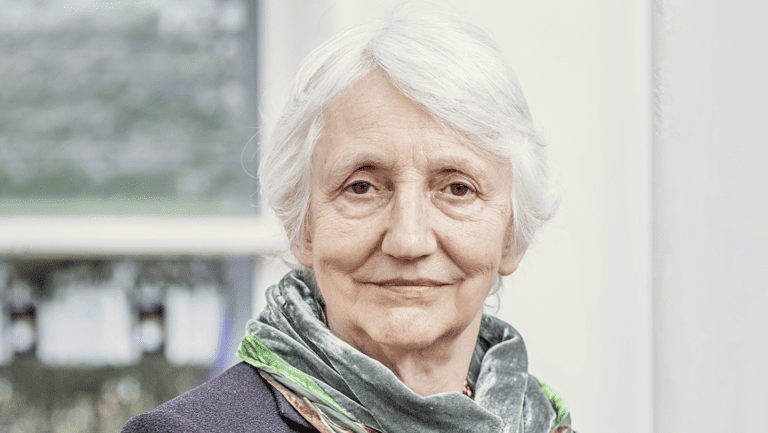 Portrett av Onora O'Neill. Foto: Martin Djikstra